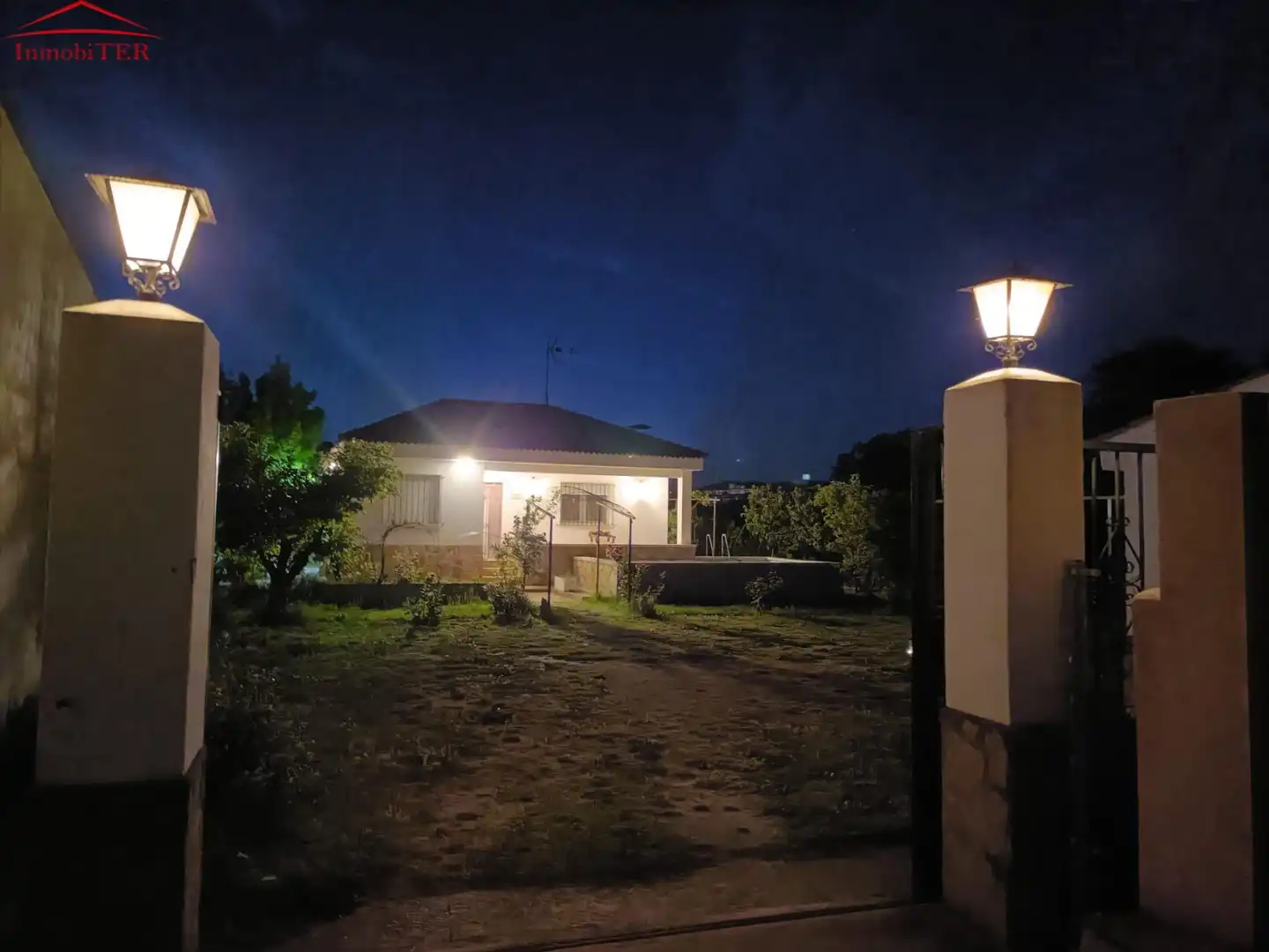 Exterior view of Houses for sale in Teruel  with Private garden and Swimming Pool