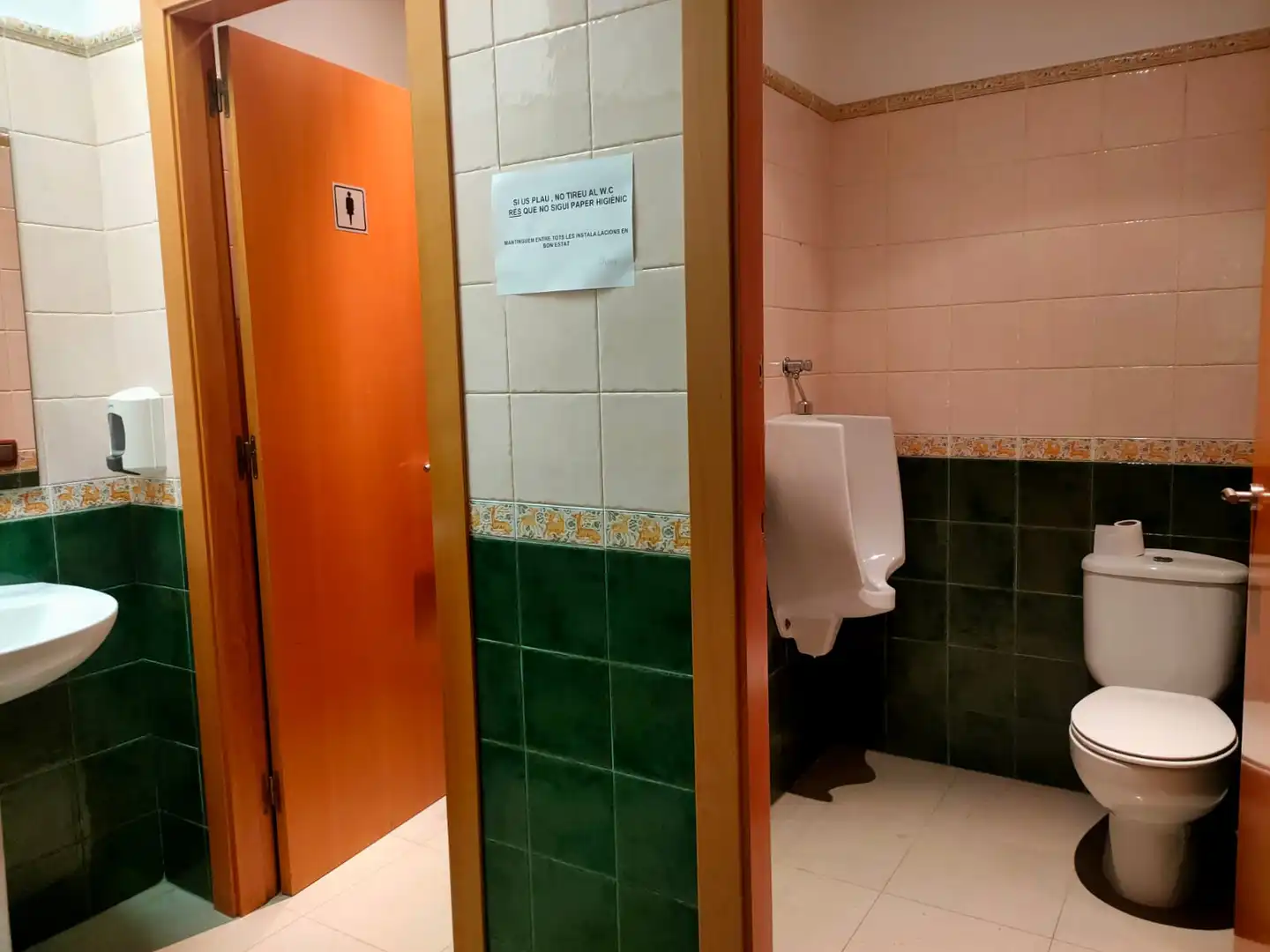 Baño de Oficina de alquiler en Maçanet de la Selva con Aire acondicionado, Calefacción y Amueblado