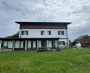 Vista exterior de Casa o xalet en venda en Mundaka amb Calefacció, Jardí privat i Terrassa