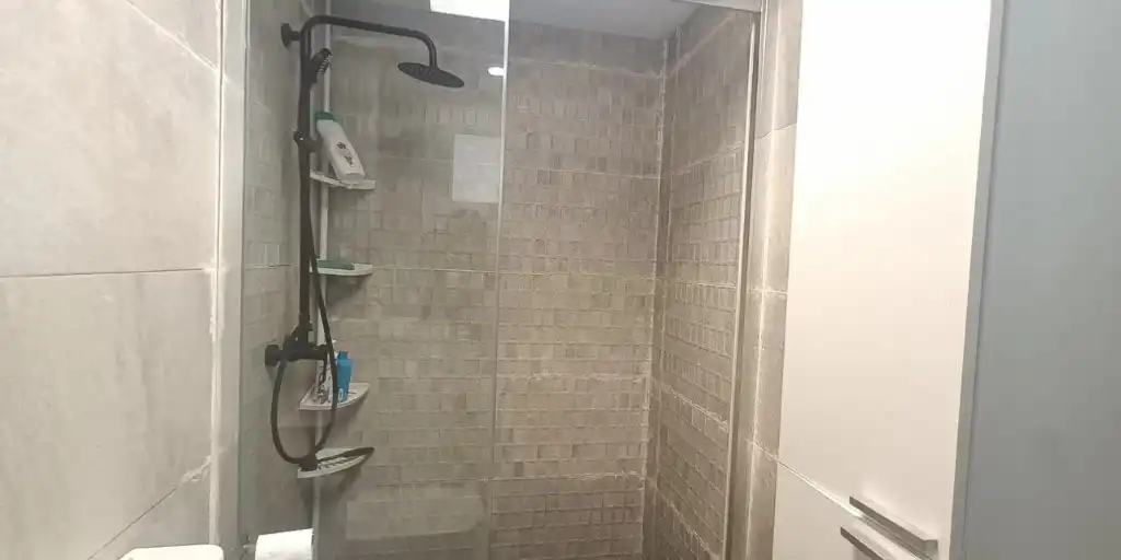 Bathroom of Duplexes for sale in Madrid  with Air Conditioner, Heating and Storage room