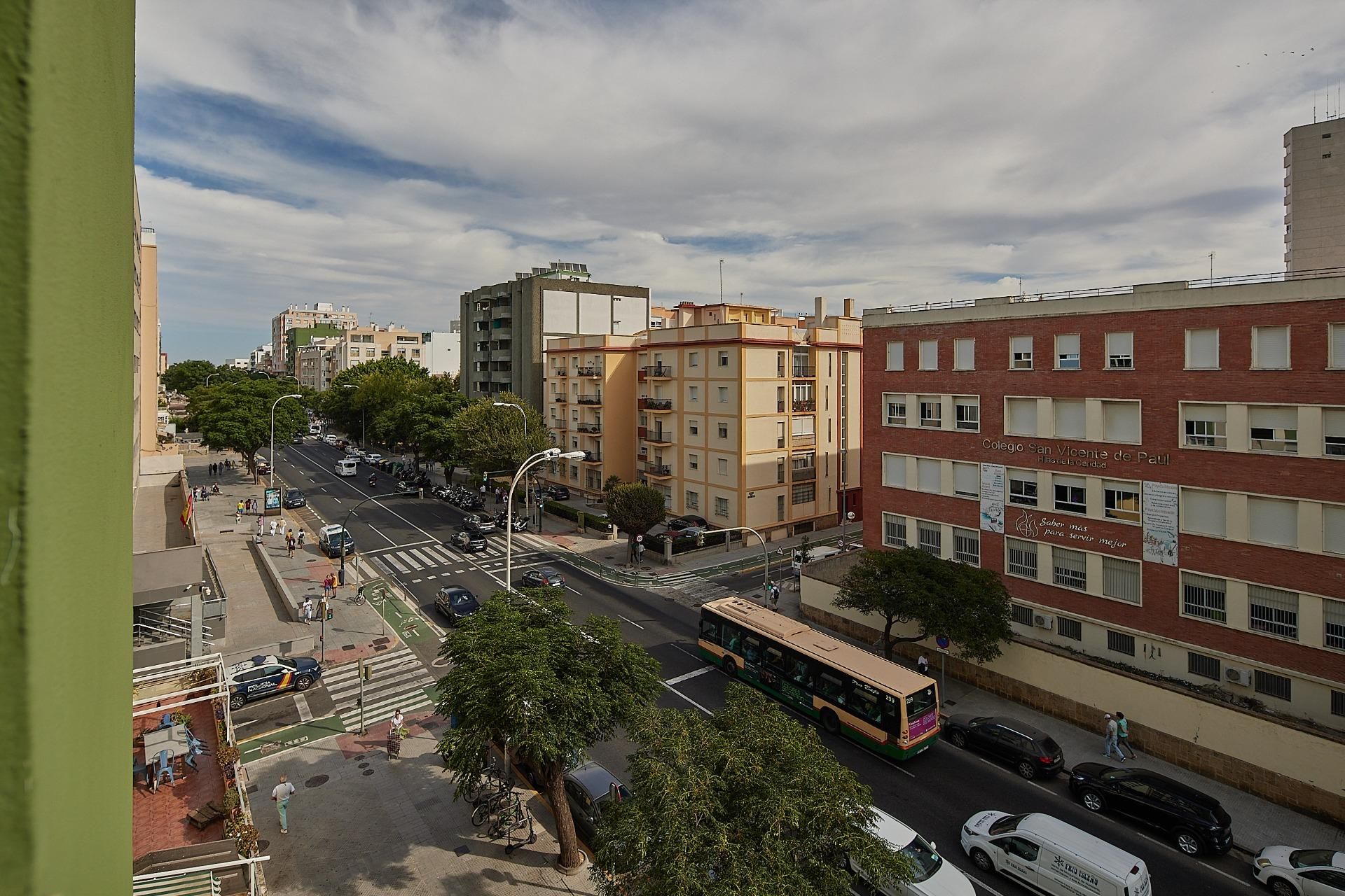Vista exterior de Piso en venta en  Cádiz Capital con Terraza