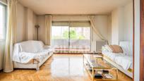 Living room of Flat for sale in  Madrid Capital  with Private garden, Terrace and Storage room