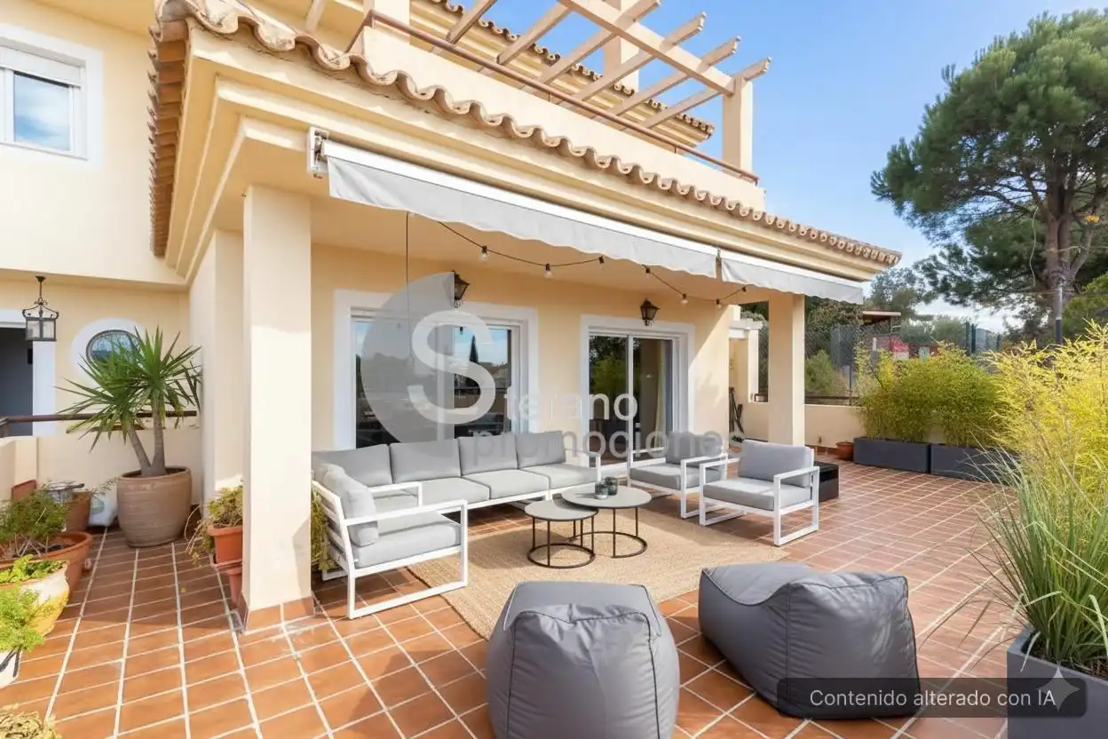 Terrassa de Casa adosada en venda en Málaga amb Aire condicionat, Jardí privat i Terrassa