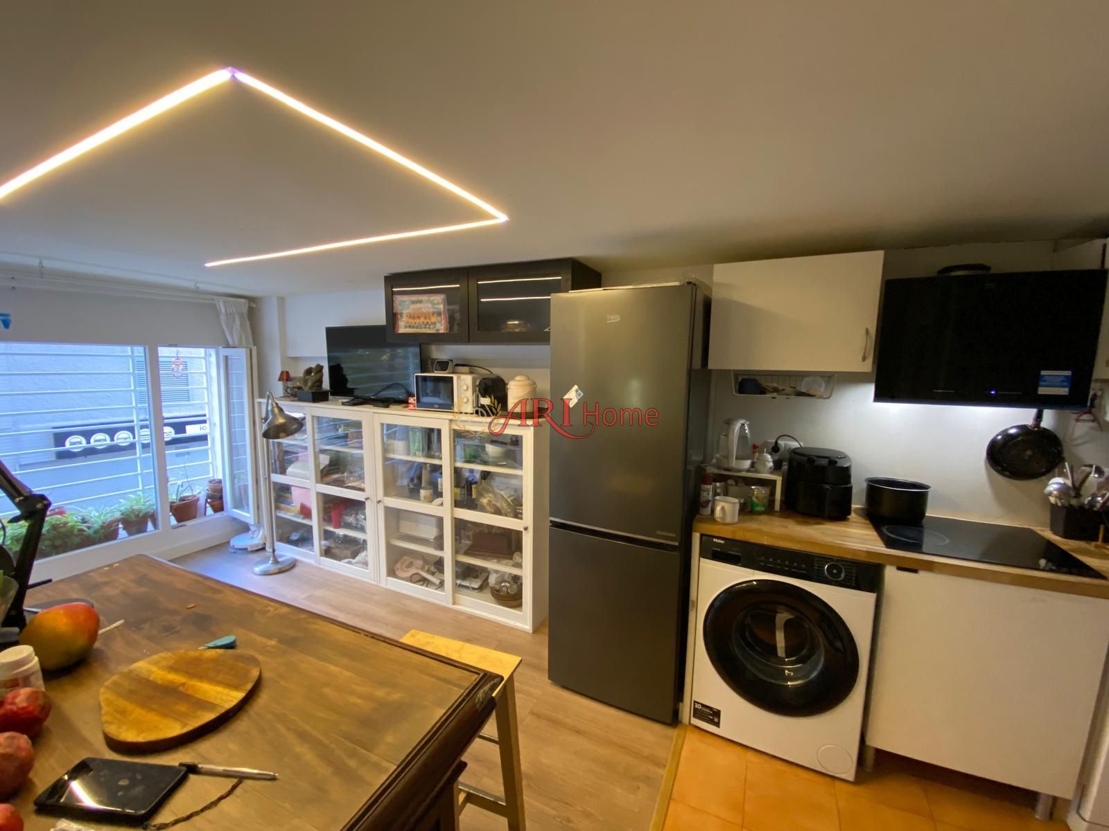 Cuina de Dúplex en venda en  Madrid Capital amb Aire condicionat, Moblat i Alarma