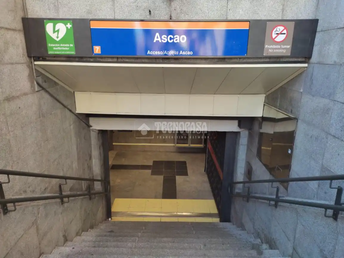 Piso en venta en Madrid con Calefacción y Parquet