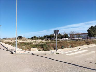 Terreny residencial en venda a Cox