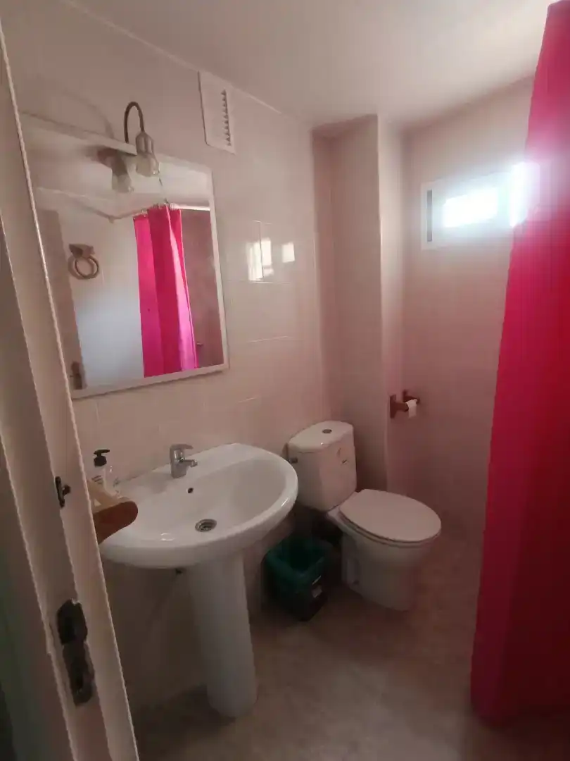 Badezimmer von Wohnungen zur Miete in Cartagena mit Ofen, Waschmaschine und Mikrowelle