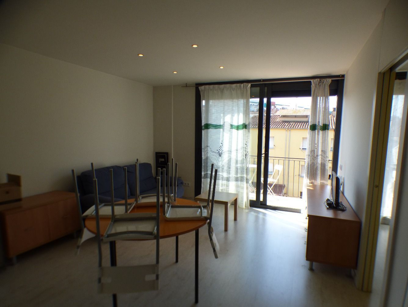 Living room of Flat to rent in Girona Capital  with Air Conditioner, Heating and Parquet flooring