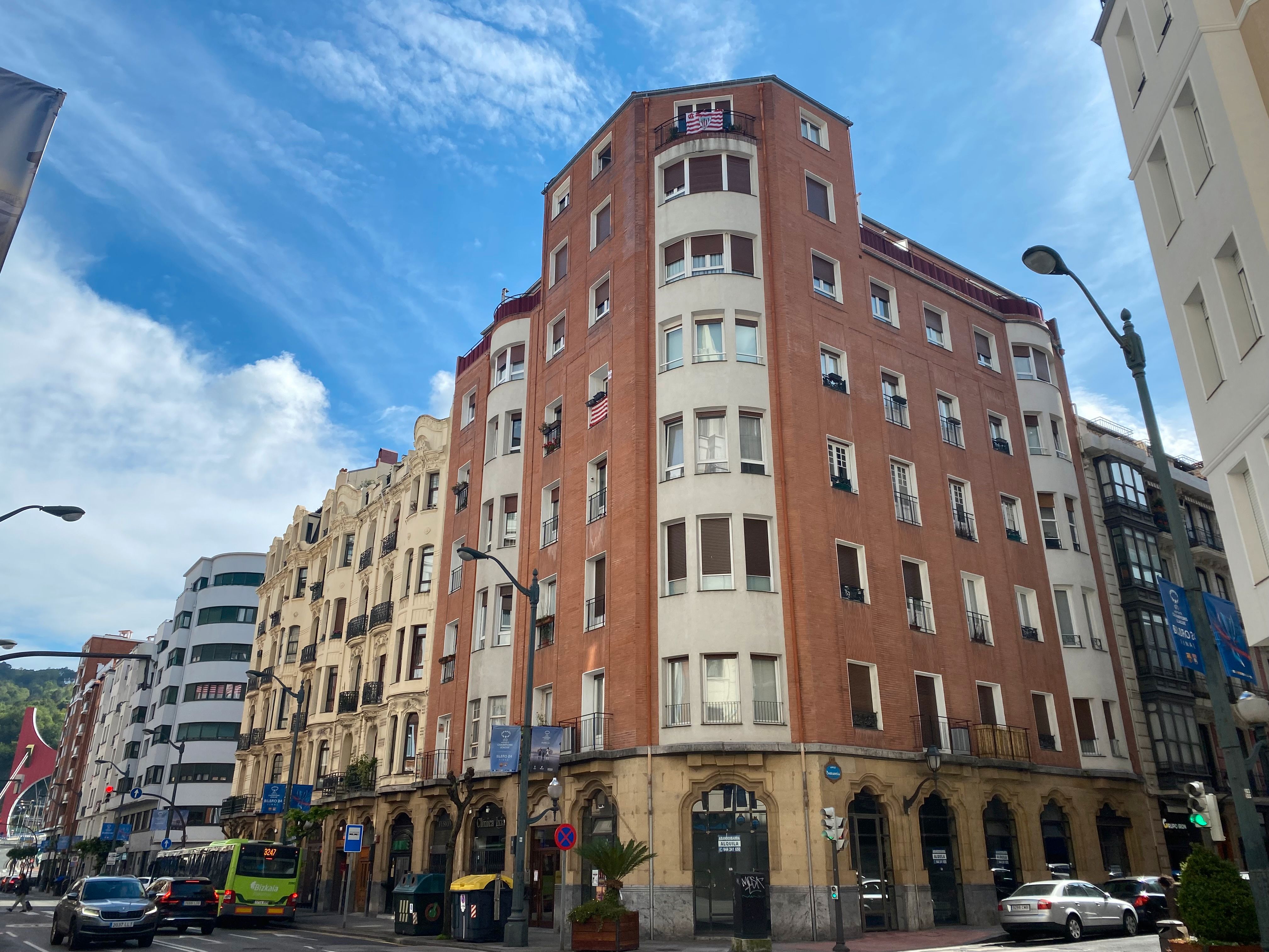 Flat for sale in Alameda de Recalde, Abandoibarra - Guggenheim, Abando - Albia