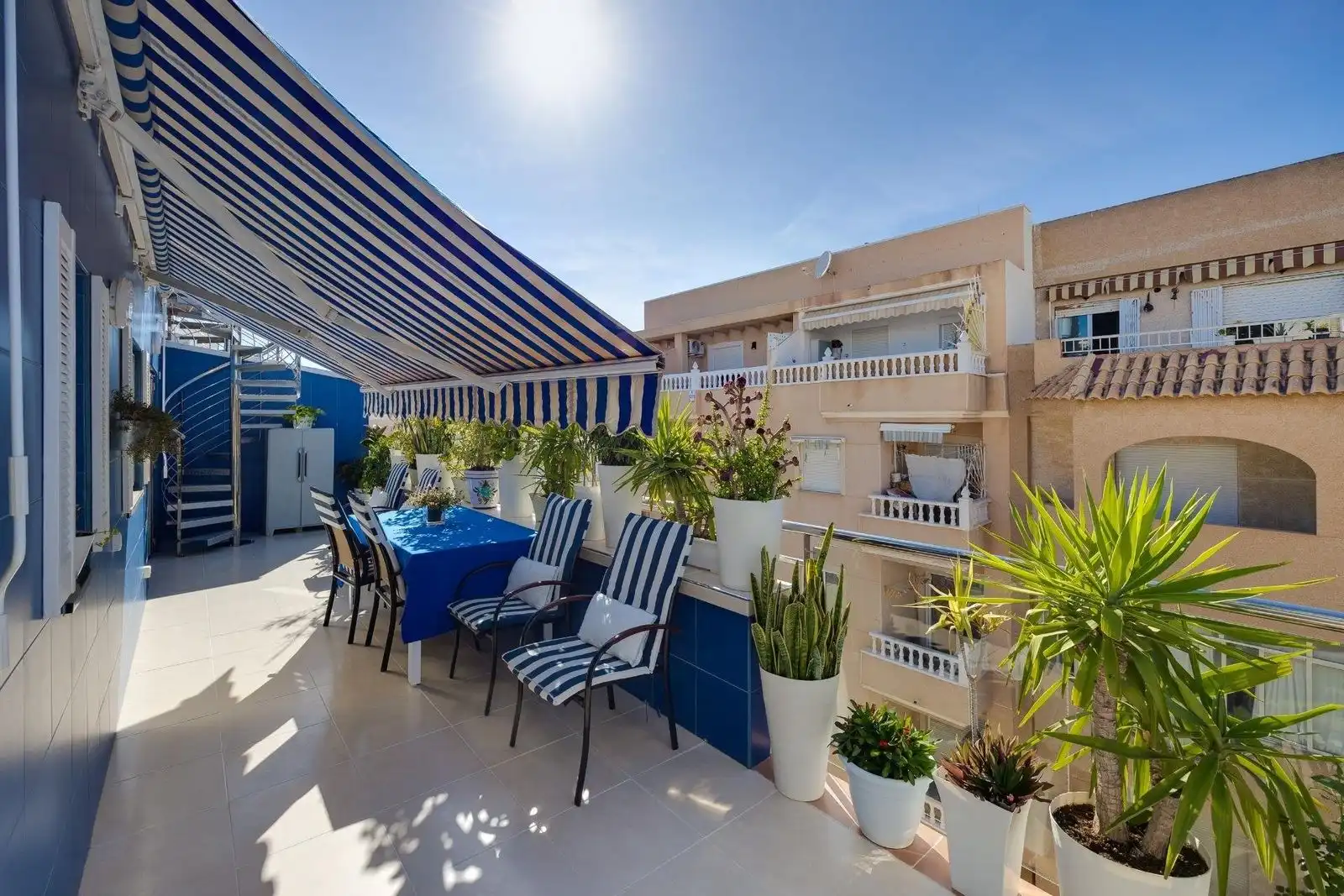 Penthouse with terrace for sale in N/A