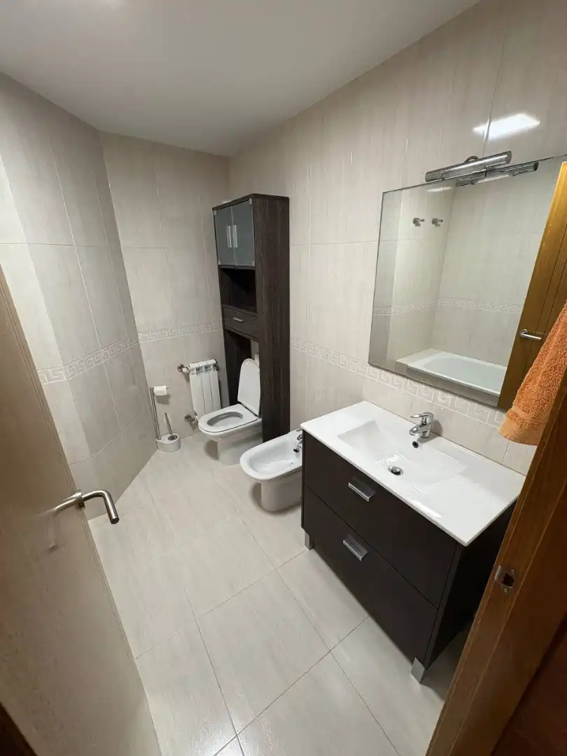 Bathroom of Flat for rent in Culleredo  with Heating, Parquet flooring and Furnished