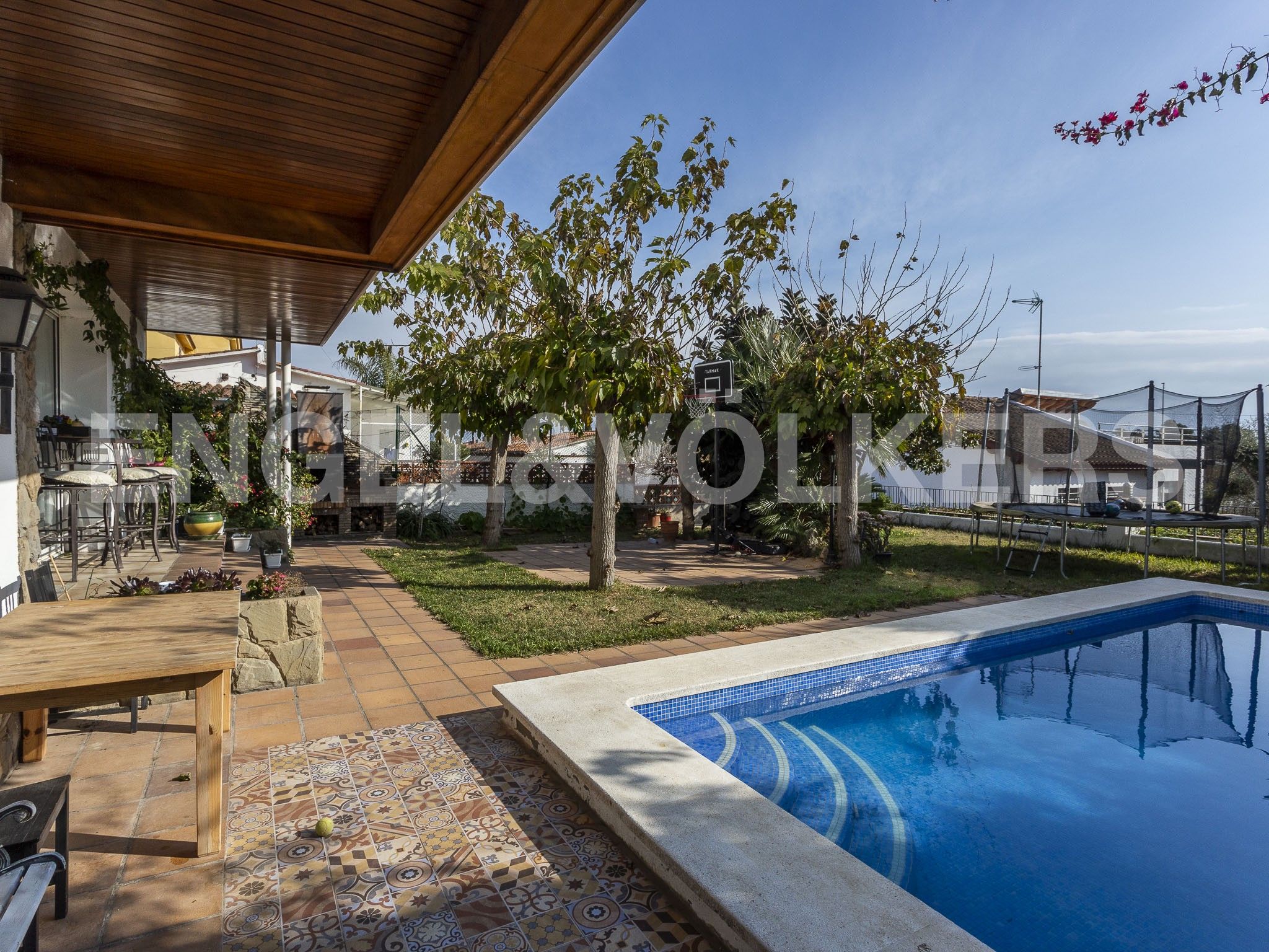 Piscina de Casa o xalet en venda en Castelldefels amb Aire condicionat, Calefacció i Jardí privat
