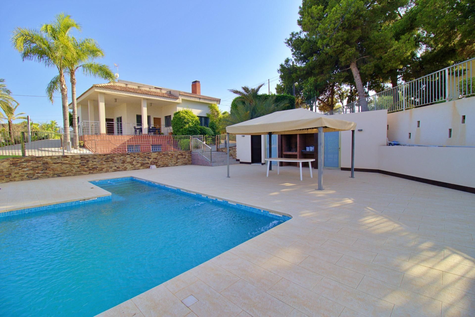 Swimming pool of House or chalet for sale in Elche / Elx  with Private garden and Swimming Pool