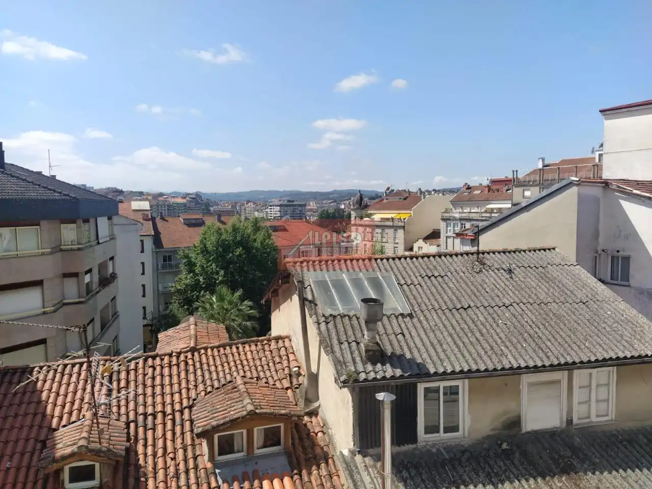 Vista exterior de Dúplex en venda en Ourense Capital  amb Calefacció, Parquet i Moblat