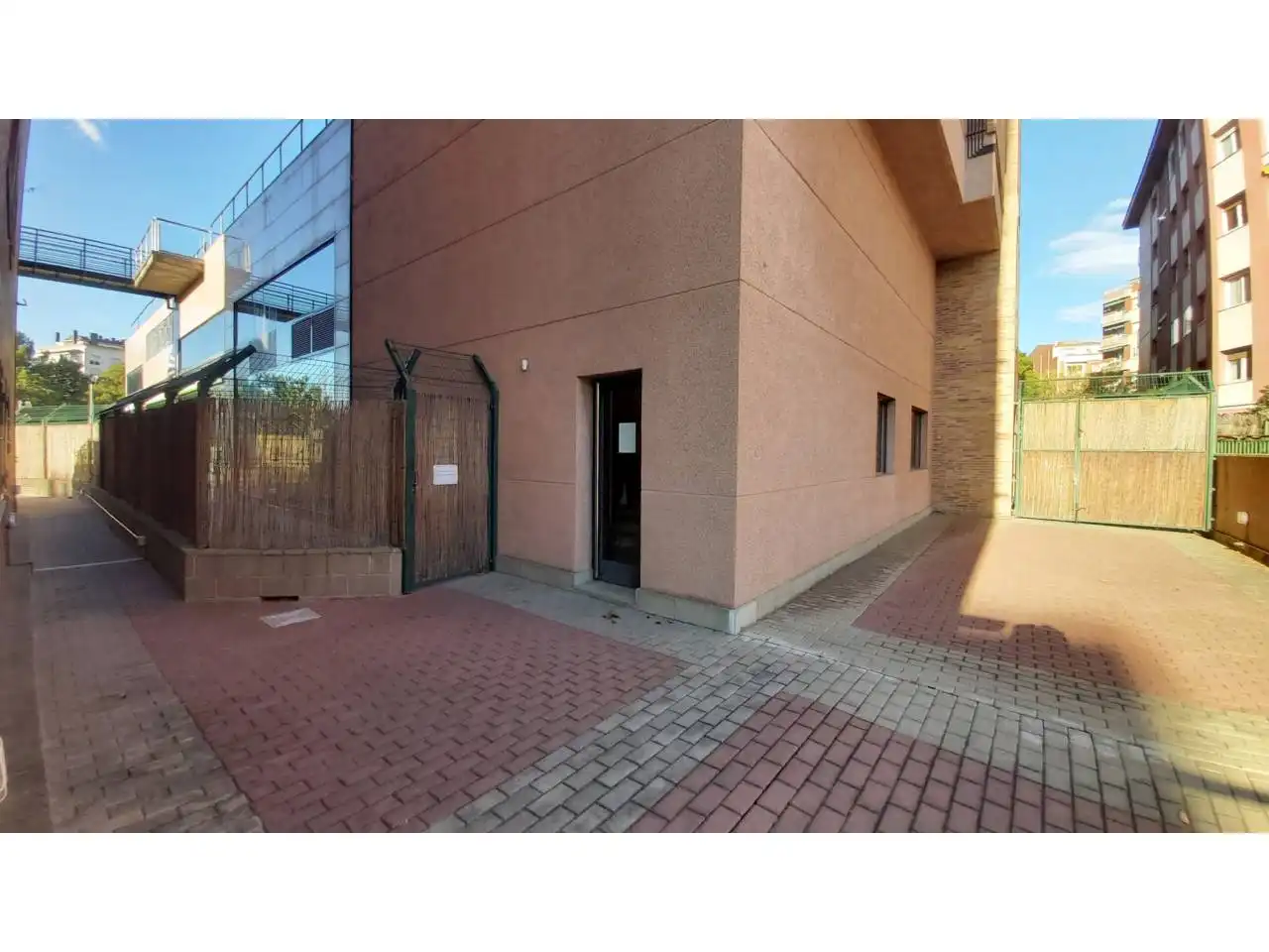 Vista exterior de Pis en venda en Sant Cugat del Vallès amb Aire condicionat, Calefacció i Parquet