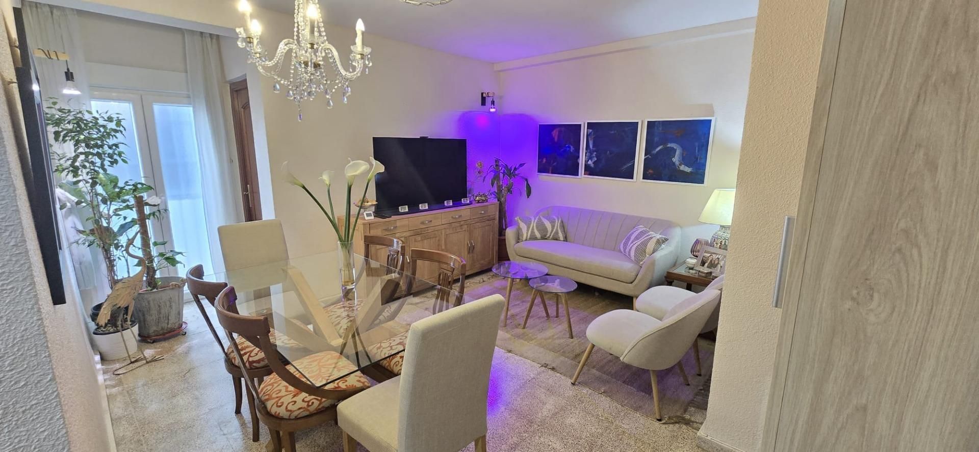 Sala de estar de Piso de alquiler en  Córdoba Capital con Aire acondicionado, Calefacción y Balcón
