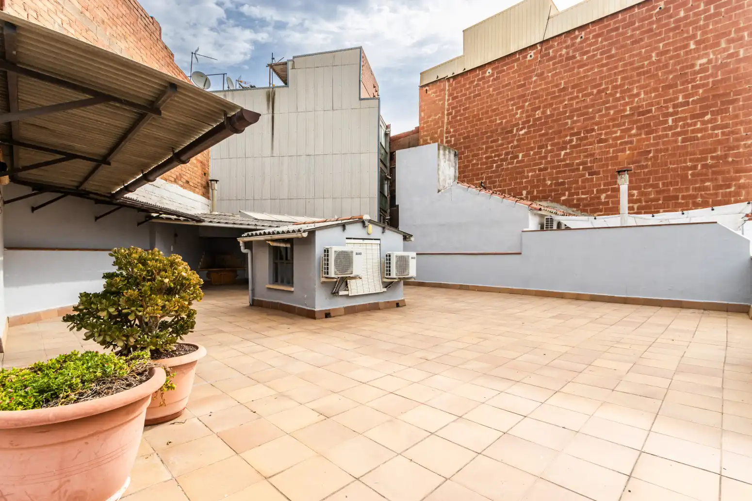 Terrassa de Casa adosada en venda en Terrassa amb Aire condicionat, Calefacció i Terrassa