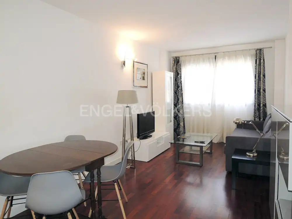 Wohnzimmer von Wohnung zur Miete in Madrid mit Klimaanlage, Heizung und Parkett