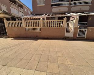 Vista exterior de Casa o xalet en venda en Santa Pola amb Terrassa, Balcó i Piscina comunitària