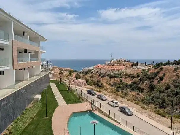 Exterior view of Flat for sale in Fuengirola  with Air Conditioner and Swimming Pool