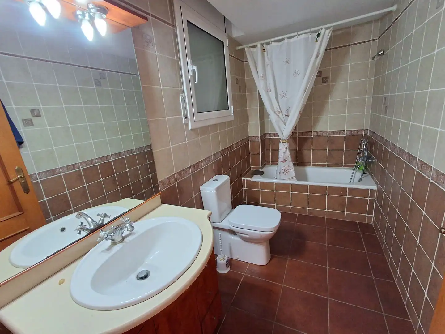 Bany de Casa o xalet en venda en Lloret de Mar amb Aire condicionat, Calefacció i Jardí privat