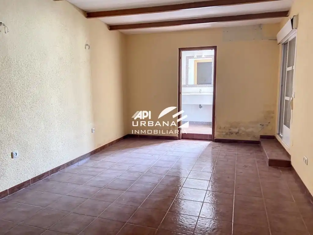 Dormitori de Casa o xalet en venda en Puente Genil amb Terrassa i Balcó