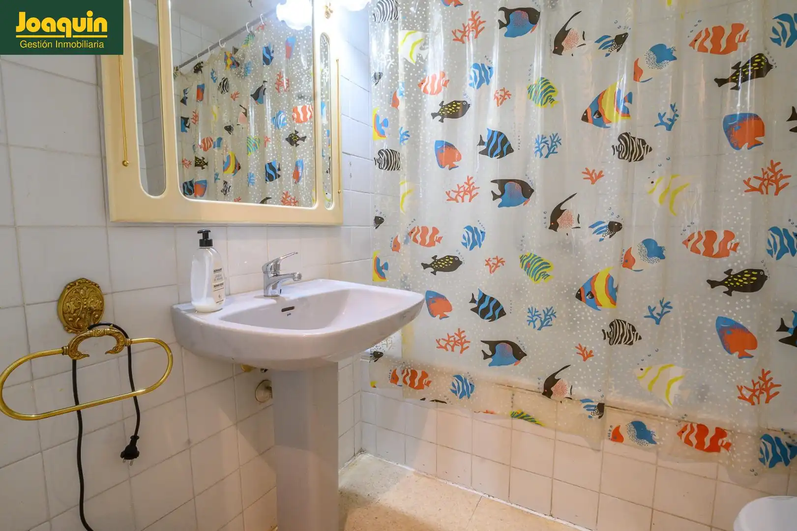 Bathroom of Flat for sale in Córdoba  with Terrace