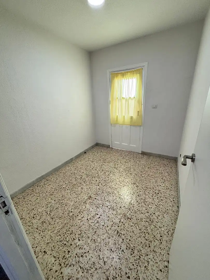 Piso de alquiler en San Cristóbal de la Laguna con Terraza, Trastero y Amueblado