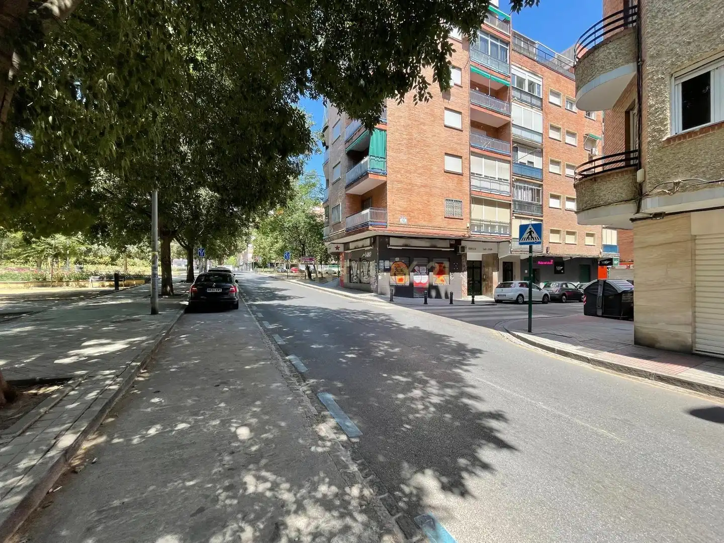 Vista exterior de Piso de alquiler en Granada con Lavadora, Microondas y TV