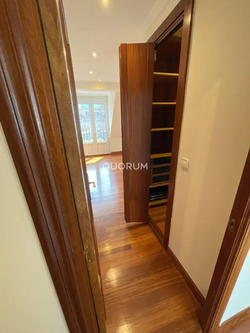 Bedroom of Flat for rent in Bilbao   with Heating, Terrace and Balcony