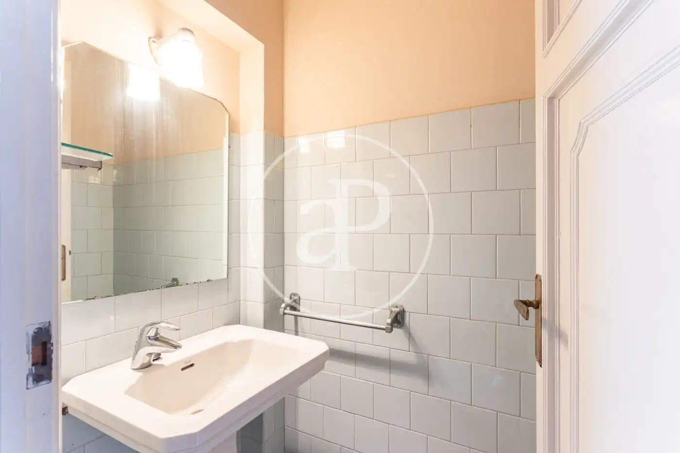 Bathroom of Houses for sale in Terrassa  with Heating, Private garden and Terrace