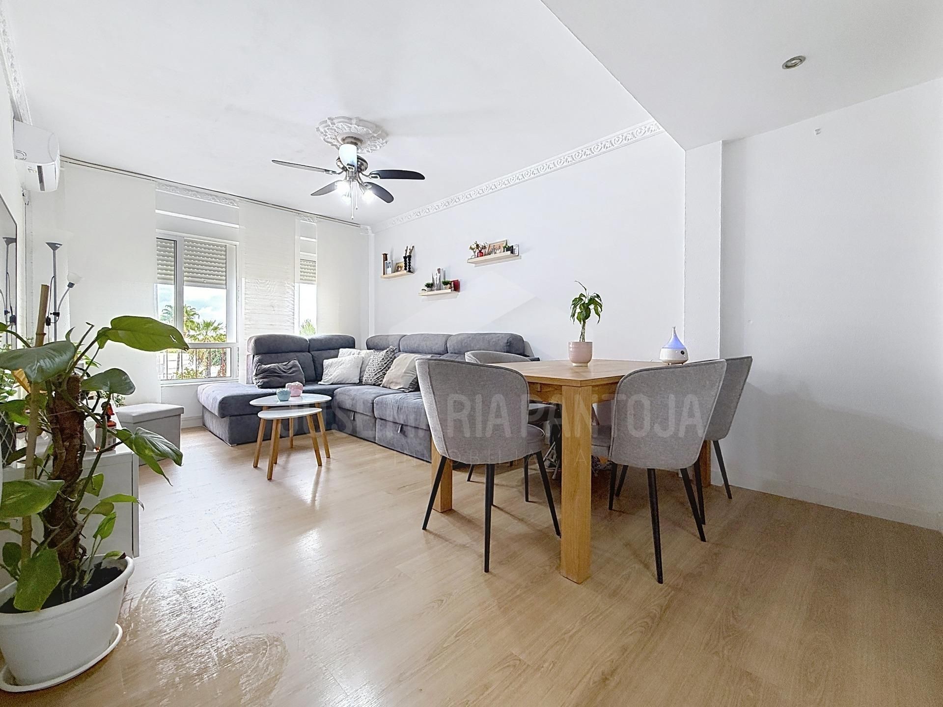 Living room of Flat for sale in Jerez de la Frontera  with Air Conditioner, Parquet flooring and Storage room