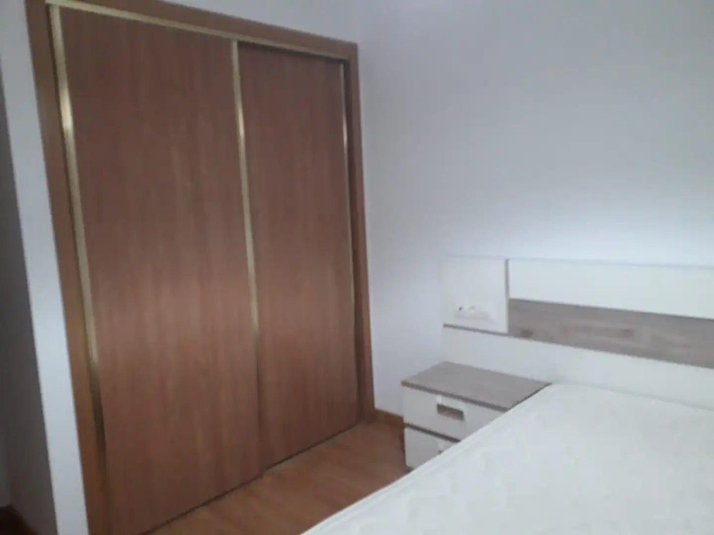 Schlafzimmer von Erdgeschoss zur Miete in Villarrobledo mit Heizung, Parkett und Abstellraum