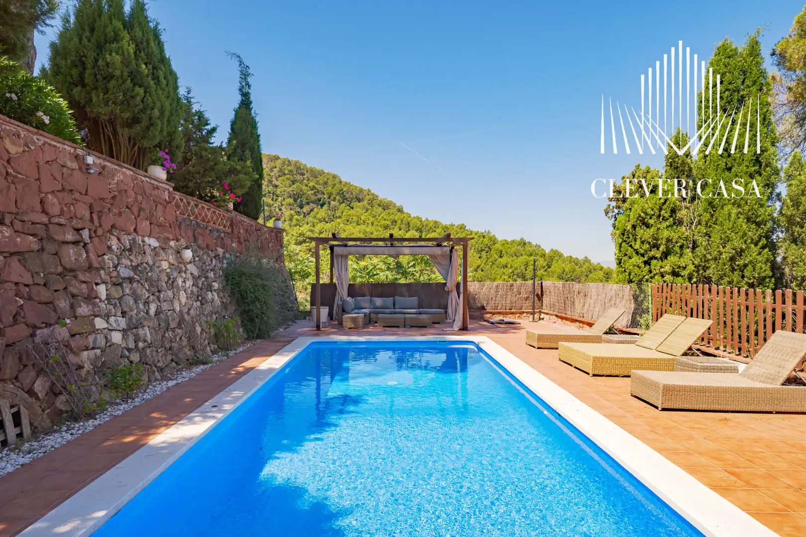 Piscina de Casa o chalet en venta en Castellví de Rosanes con Aire acondicionado, Calefacción y Jardín privado