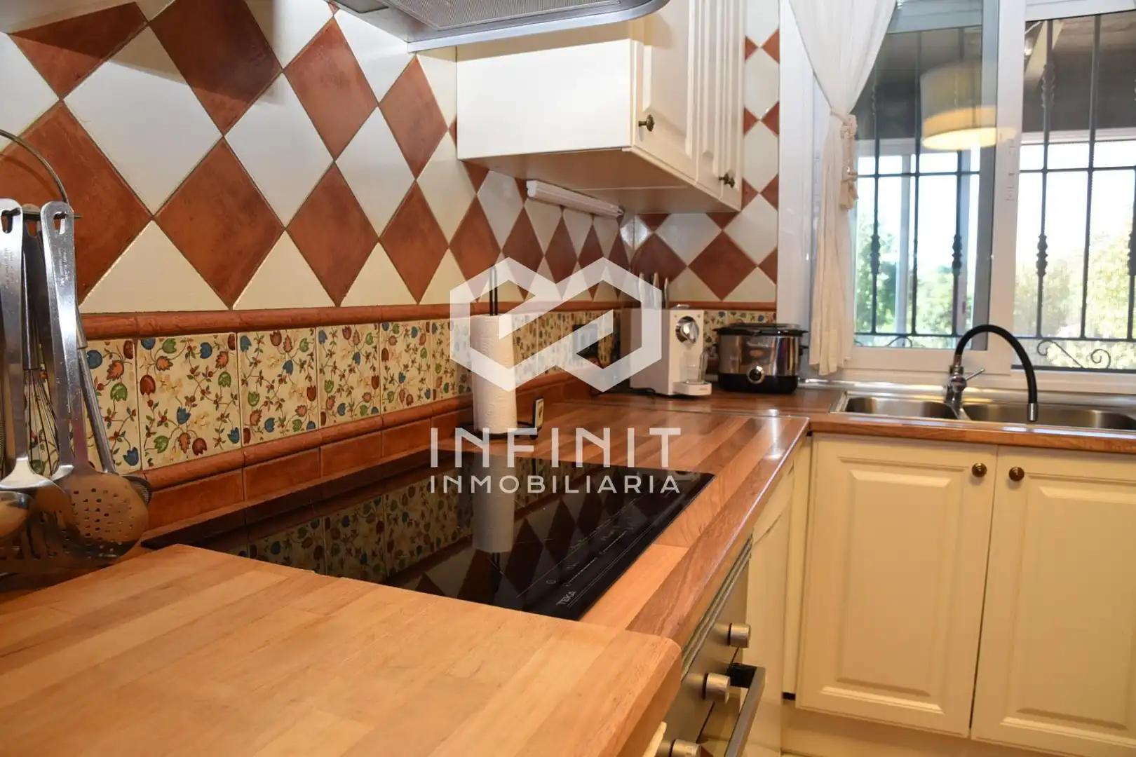 Kitchen of Houses for sale in Ribatejada, Madrid