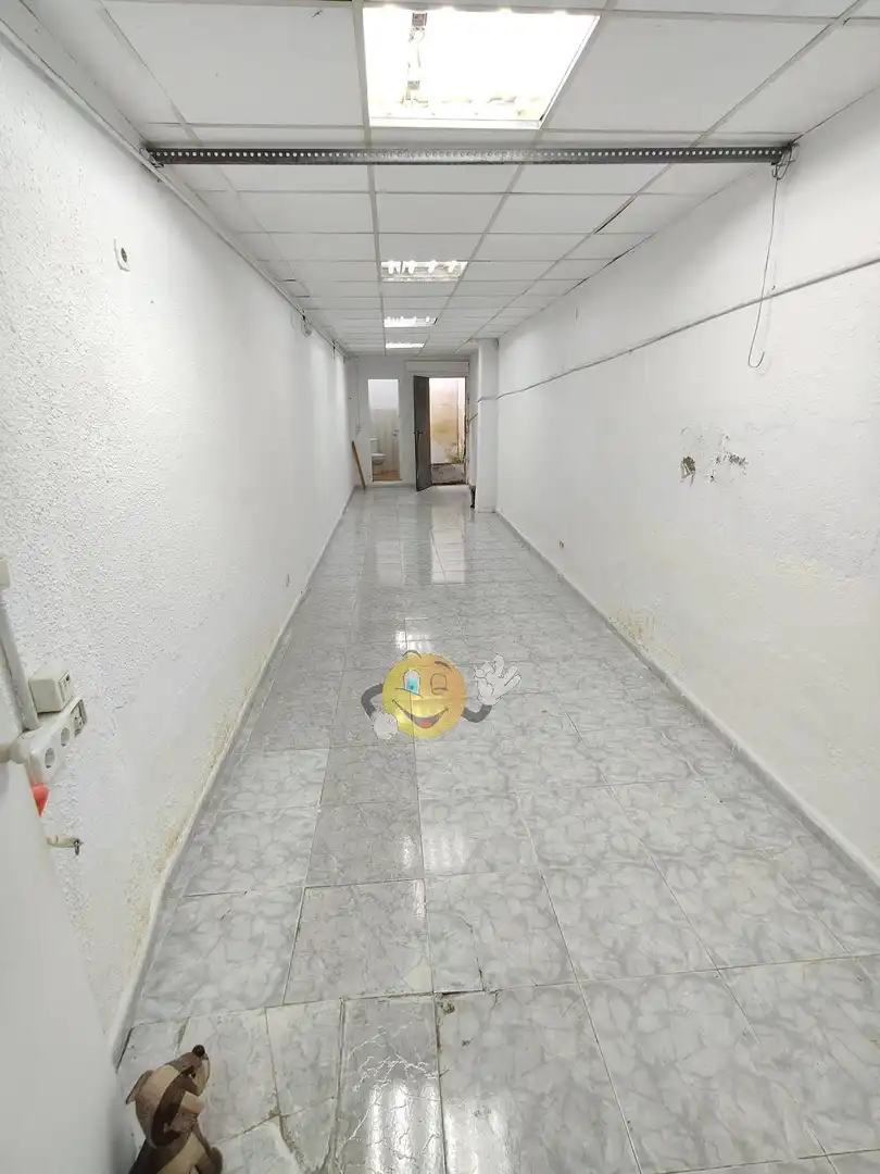 Local comercial en venta en Frederic Soler, imagen 6