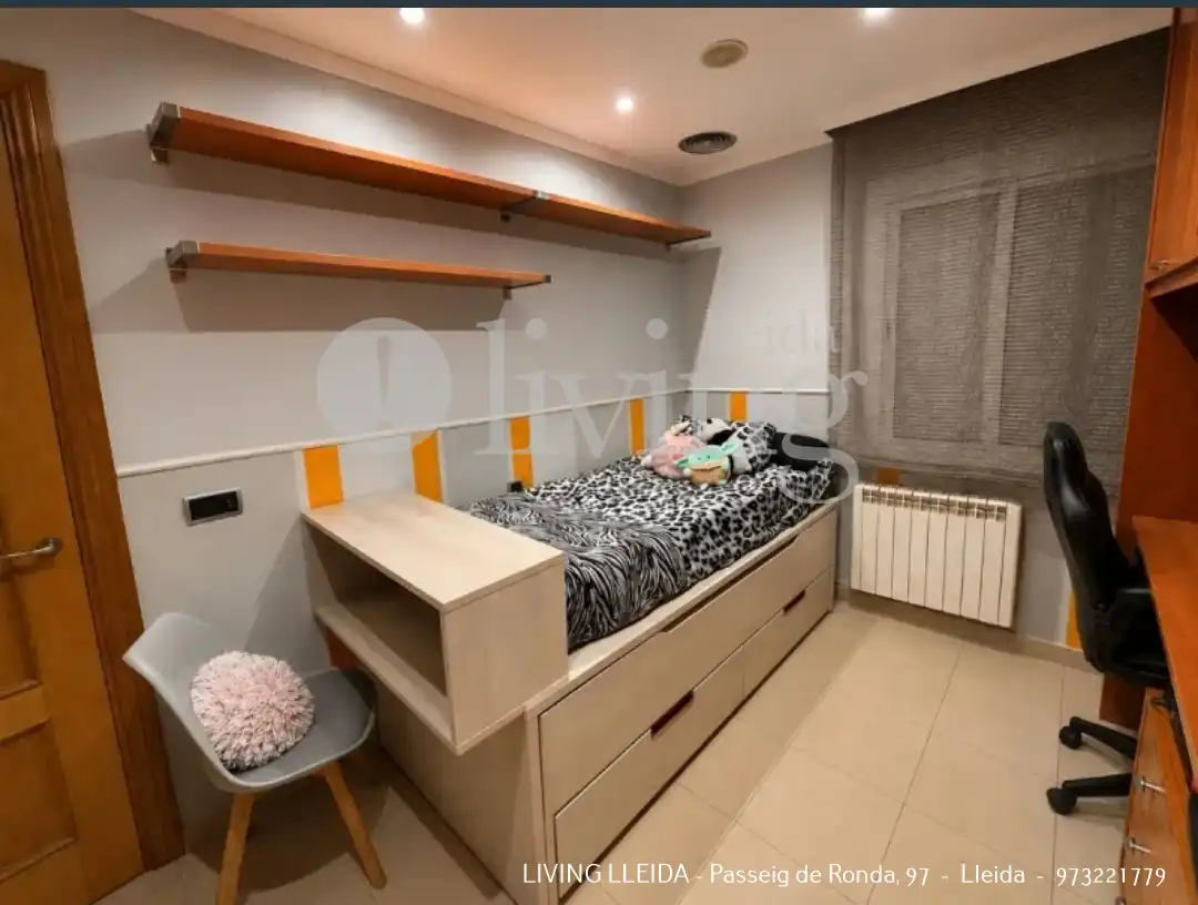 Bedroom of Flat for sale in Lleida  with Air Conditioner, Heating and Furnished