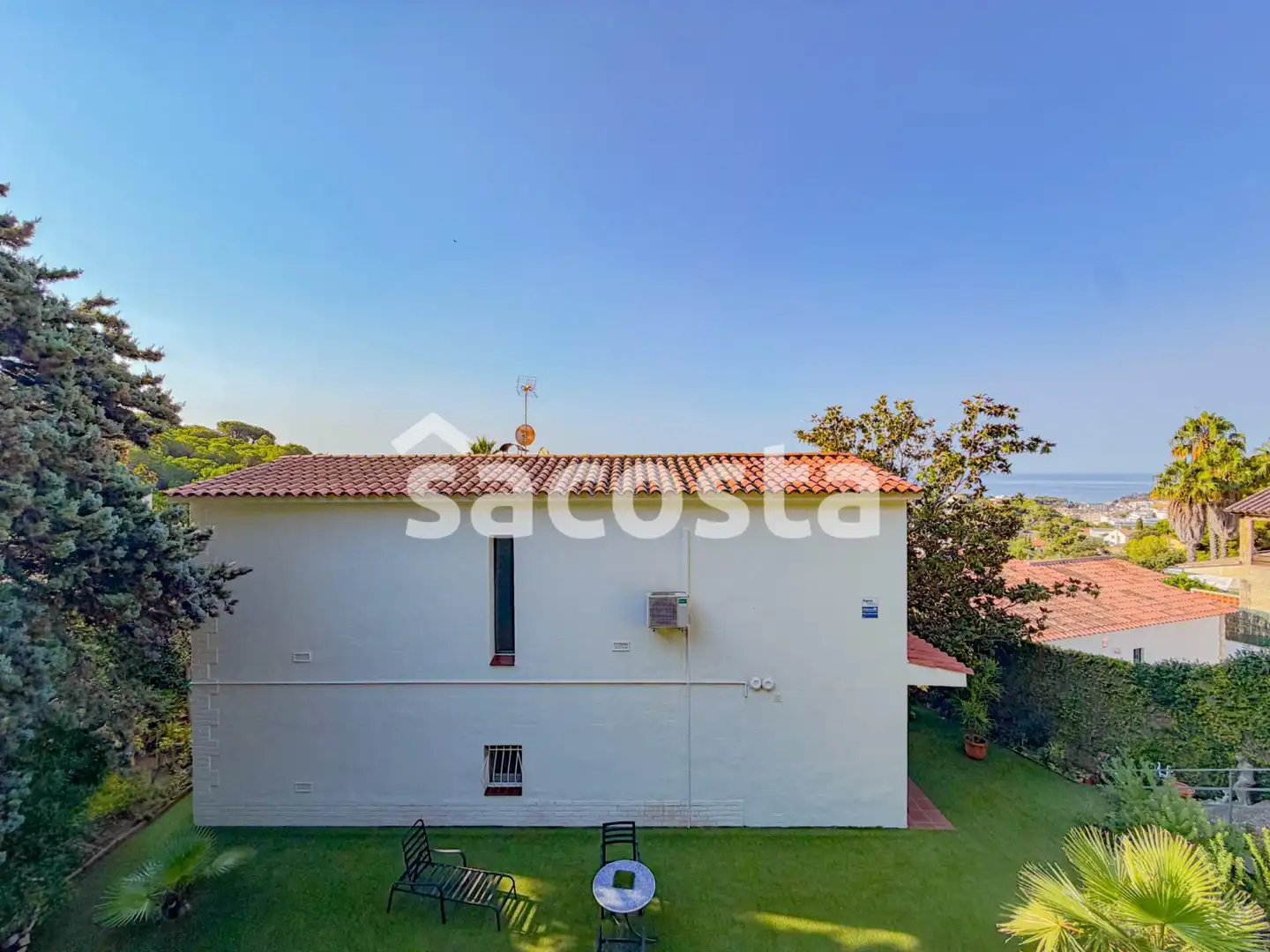 Garten von Haus oder Chalet zum Verkauf in Lloret de Mar mit Klimaanlage, Heizung und Terrasse