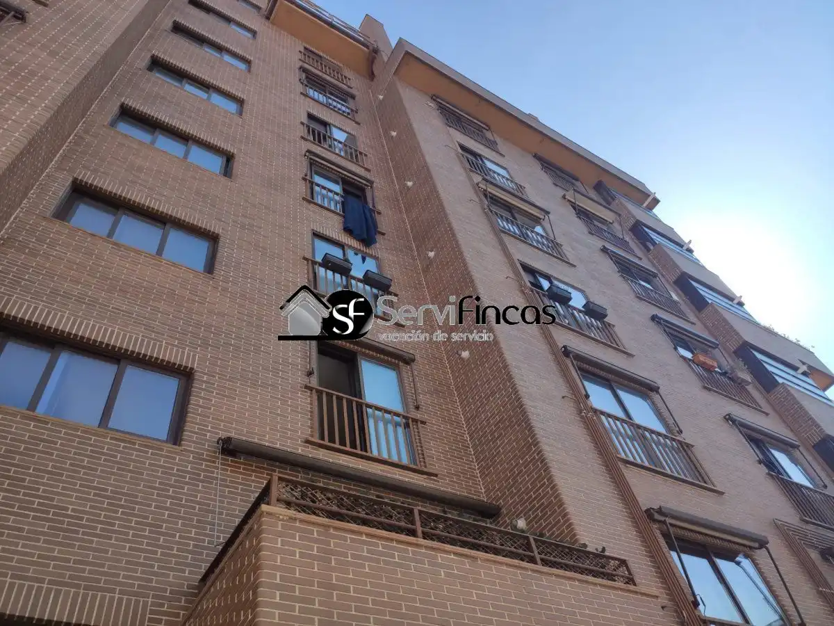 Vista exterior de Piso de alquiler en Madrid con Aire acondicionado, Calefacción y Trastero