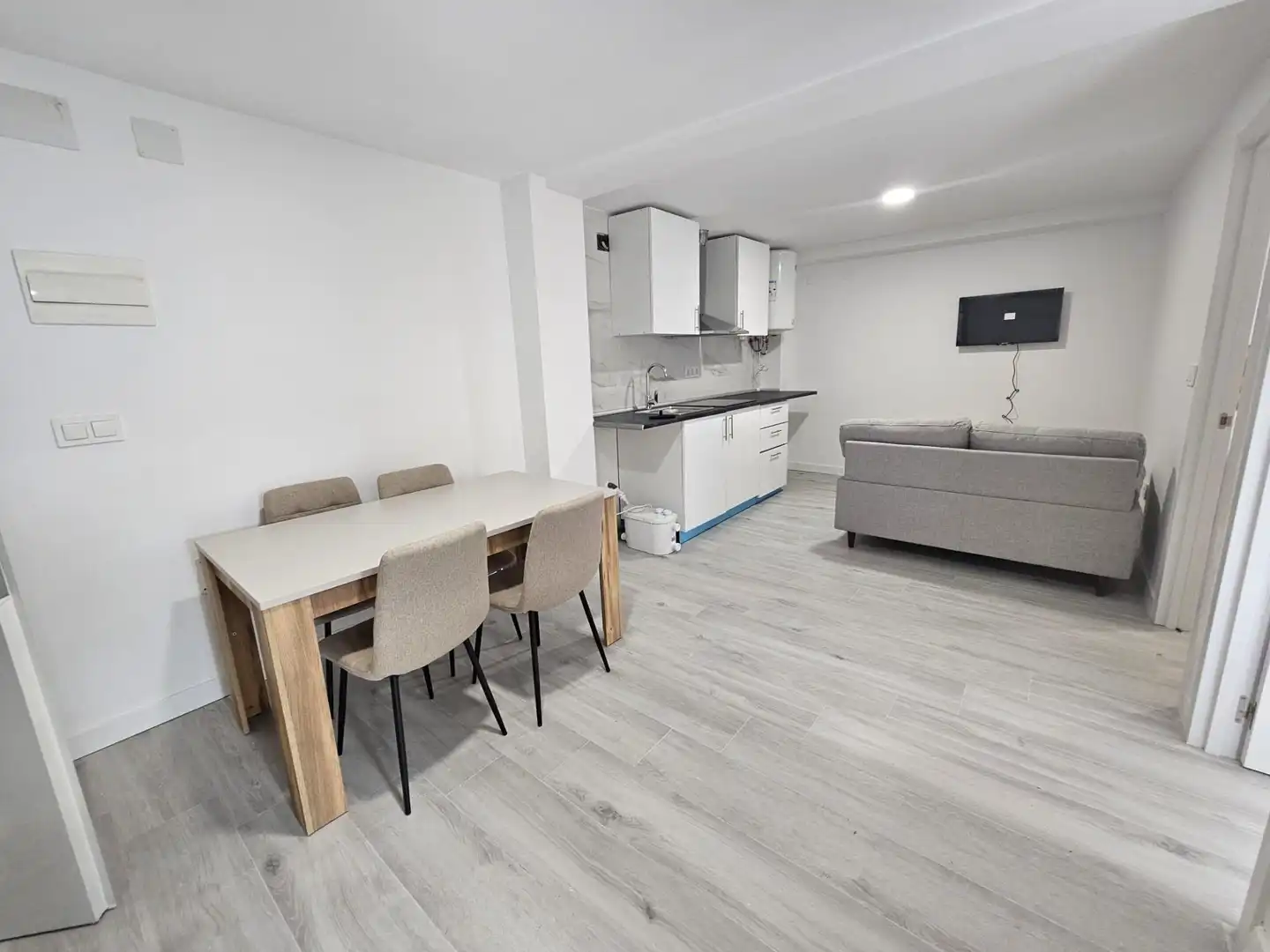 Flat for rent in Aspe  with Air Conditioner and Balcony
