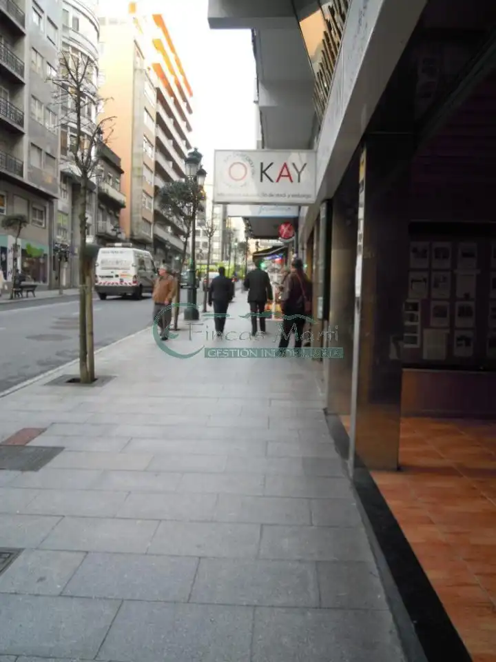 Vista exterior de Local de lloguer en Vigo 