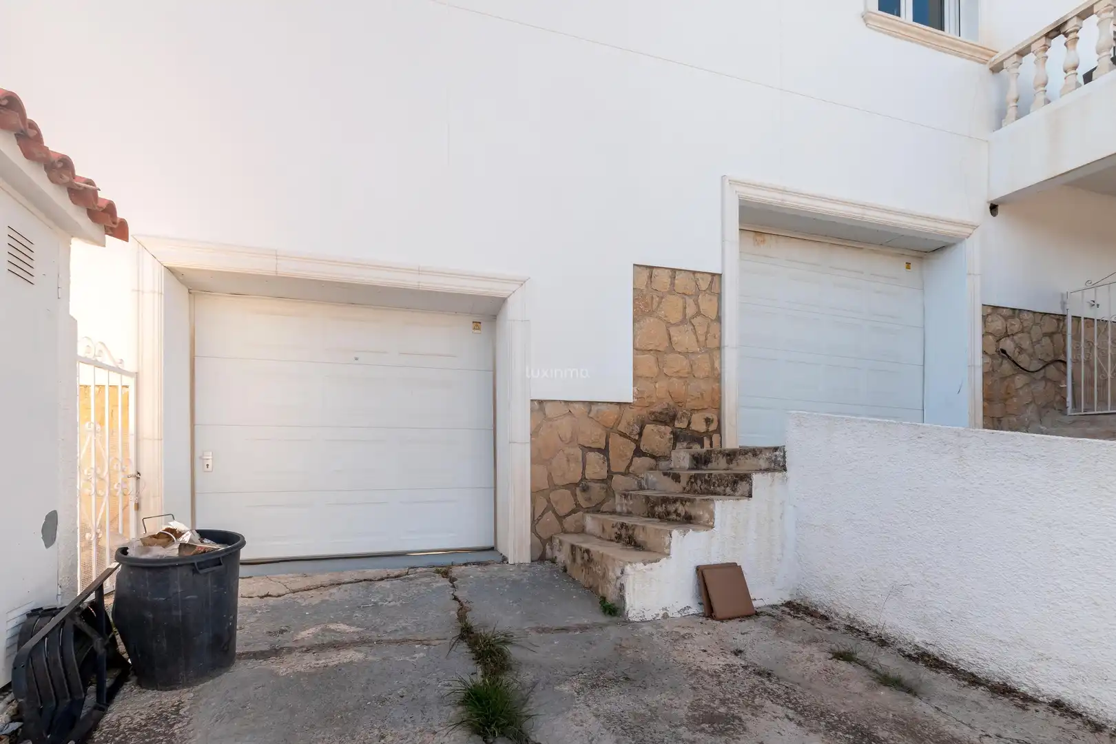 Vista exterior de Casa o chalet en venta en La Nucia con Aire acondicionado, Trastero y Piscina
