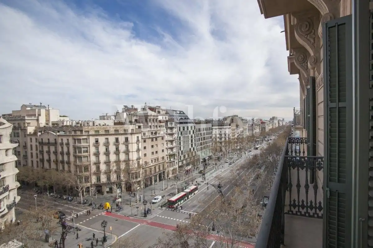 Exterior view of Flat for sale in Barcelona  with Air Conditioner, Heating and Parquet flooring