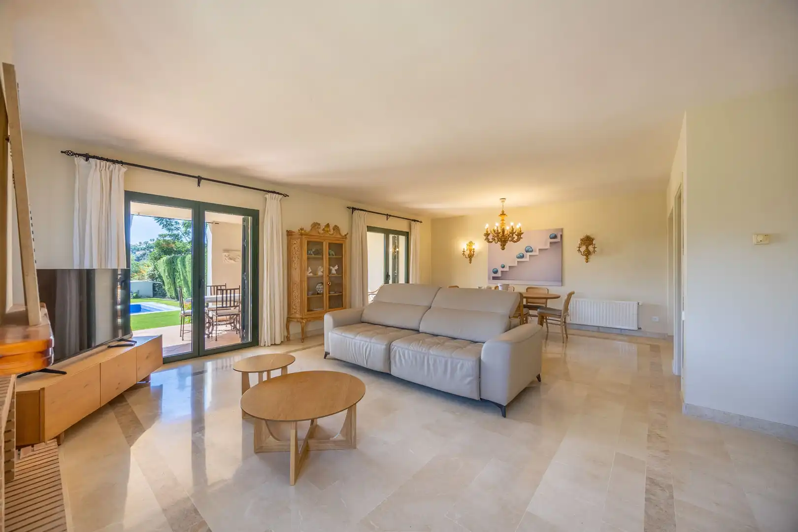 Casa aparellada amb piscina en venda a Sotogrande Alto, imagen 3