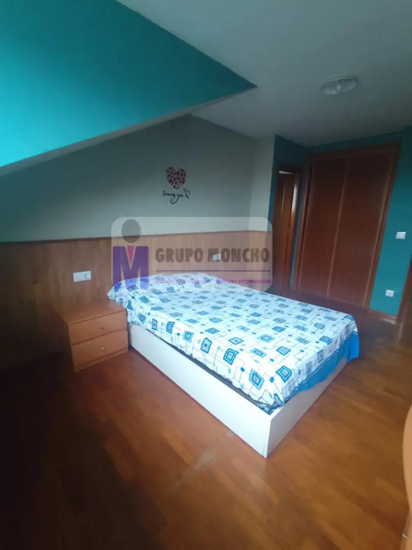 Dormitori de Apartament en venda en Allariz amb Calefacció, Moblat i Forn