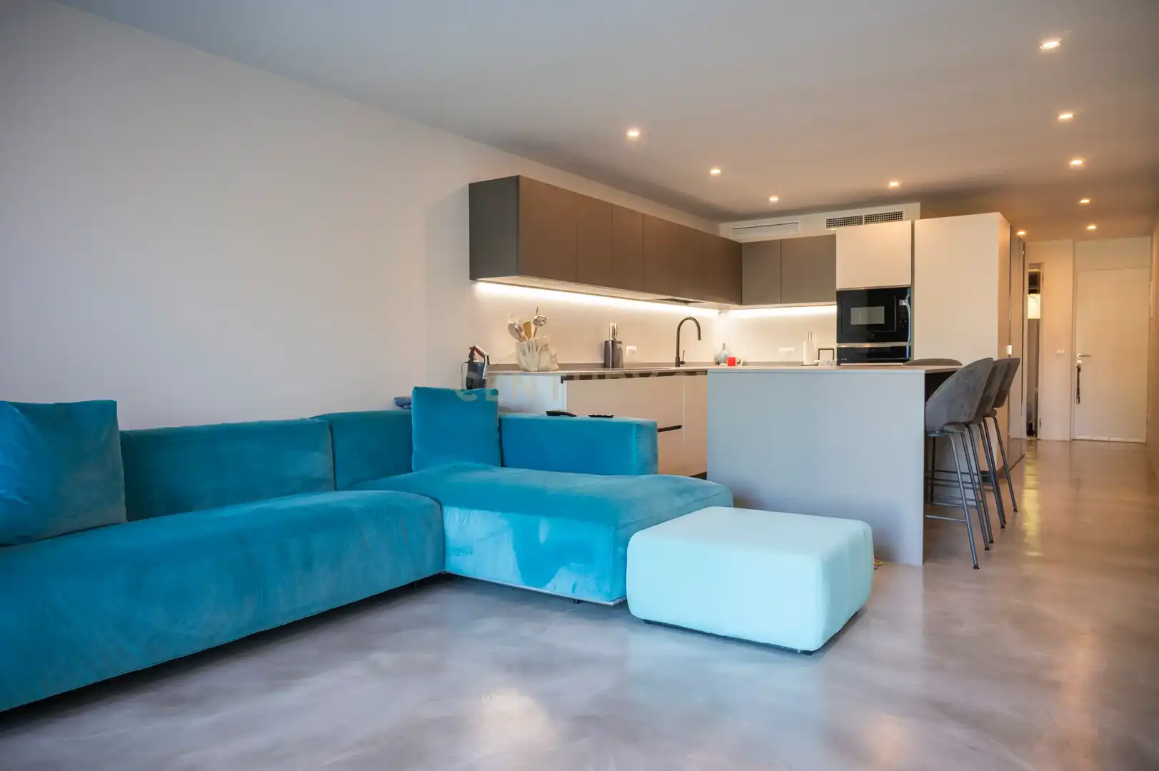 Sala de estar de Apartamento de alquiler en Santa Eulària des Riu con Aire acondicionado, Jardín privado y Piscina comunitaria