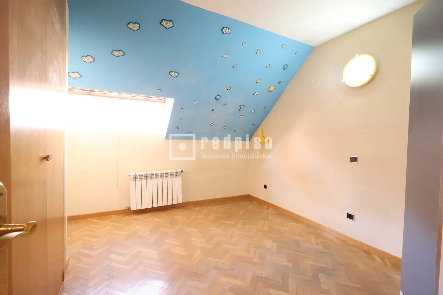 Bedroom of Duplexes for sale in Madrid  with Air Conditioner, Heating and Private garden