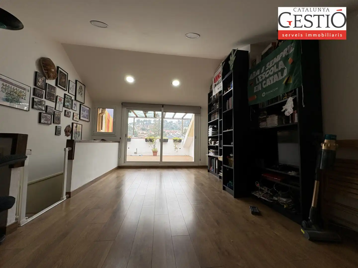 Einfamilien-Reihenhaus zum Verkauf in Corbera de Llobregat mit Heizung, Privatgarten und Terrasse
