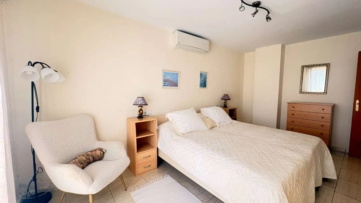 Dormitori de Casa o xalet en venda en Orihuela amb Aire condicionat, Calefacció i Terrassa