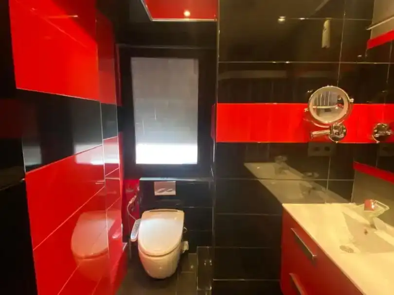 Badezimmer von Wohnung zum Verkauf in Barakaldo  mit Klimaanlage und Balkon